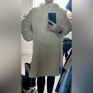 Sweat-shirt dress with hoodie